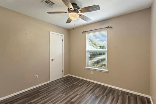 12304 Southgate Dr, Yukon, OK 73099 - photo 17