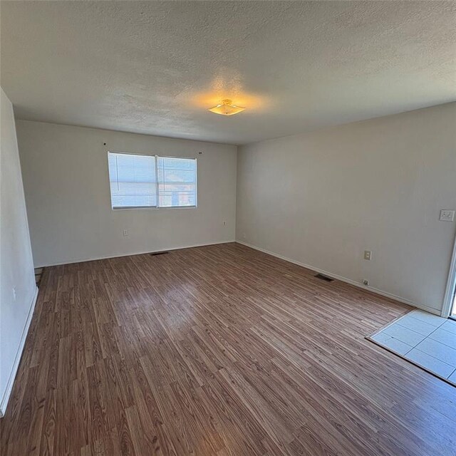 519 S Walker Ave, Elk City, OK 73644 - photo 2