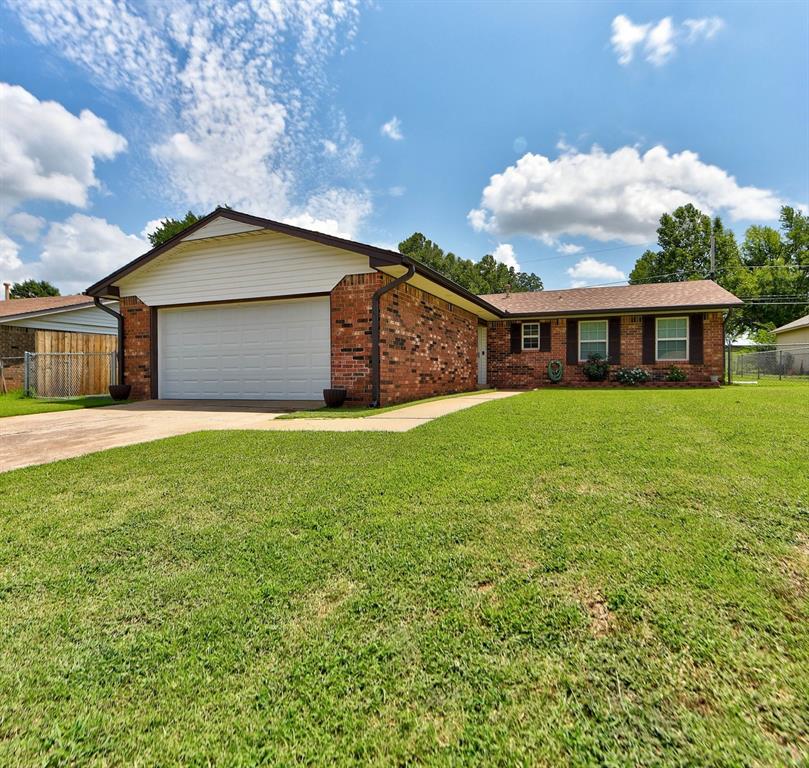 3125 Glenwood Dr, Chickasha, OK 73018 - photo 1