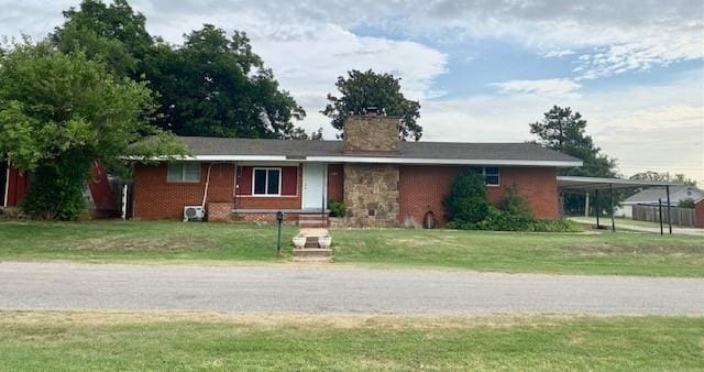820 Washington Ave, Mountain View, OK 73062 - photo 2