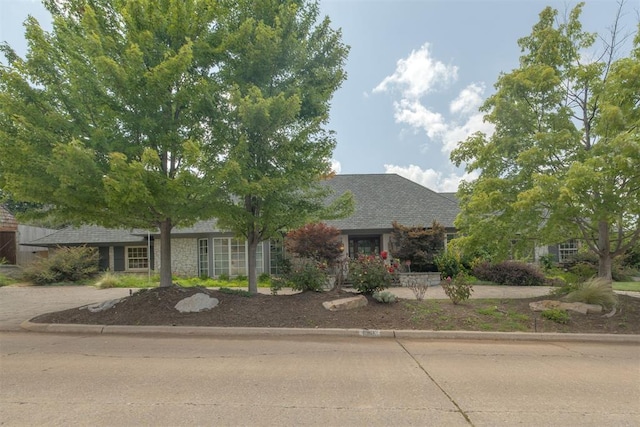 6815 N Country Club Dr, Oklahoma City, OK 73116 - photo 2