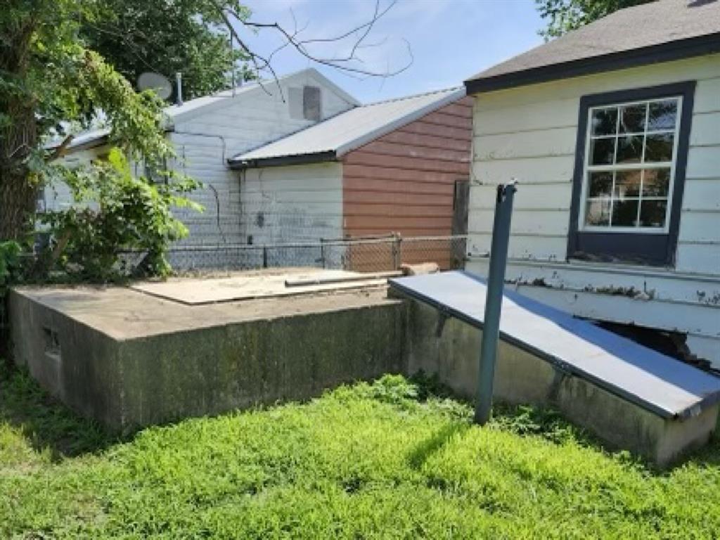 208 SW 24th St, Lawton, OK 73505 - photo 3