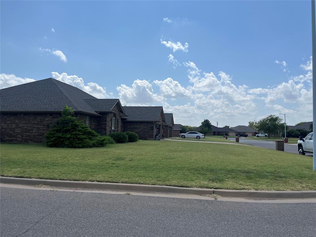 1804 White Tail Cir, Altus, OK 73521 - photo 2