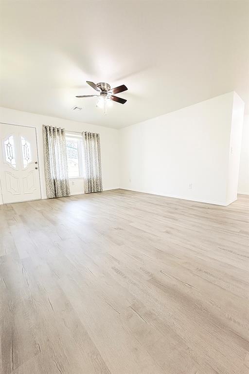 118 NE 10th St, Moore, OK 73160 - photo 4