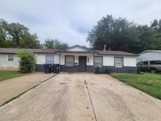 3325 NE 12th St, Oklahoma City, OK 73117 - photo 1