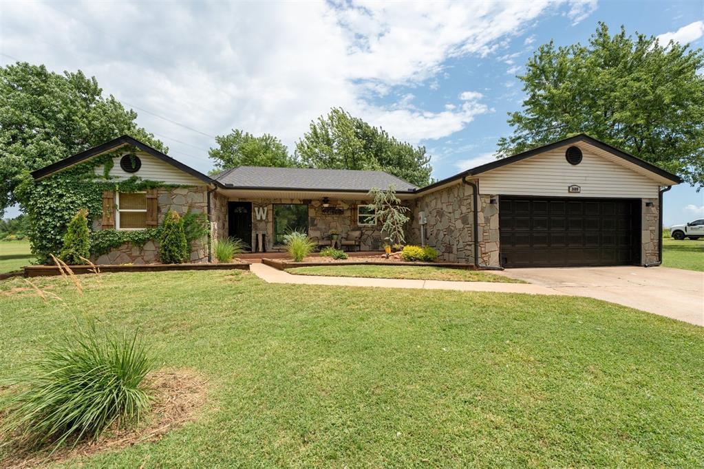 3600 Novak Dr, Mustang, OK 73064 - photo 1