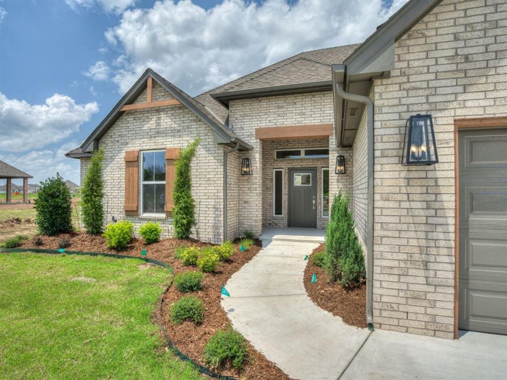 1925 SW 41st Ter, Moore, OK 73160 - photo 1