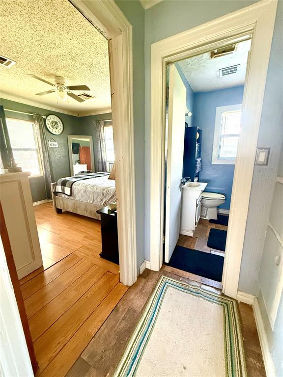 817 W B Ave, Elk City, OK 73644 - photo 4