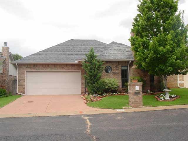 4417 Brandt Dr, Oklahoma City, OK 73120 - photo 1