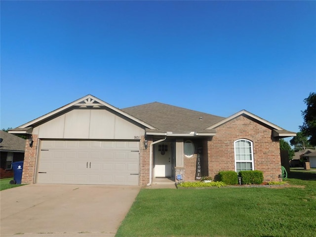 901 Coyote Dr, Yukon, OK 73099 - photo 1