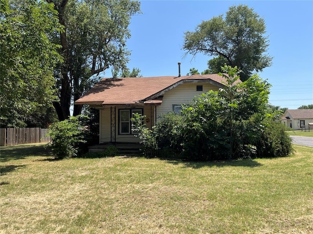 1322 W Broadway Ave, Elk City, OK 73644 - photo 1