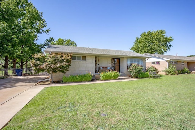 1005 Cherokee Pl, Lindsay, OK 73052 - photo 2