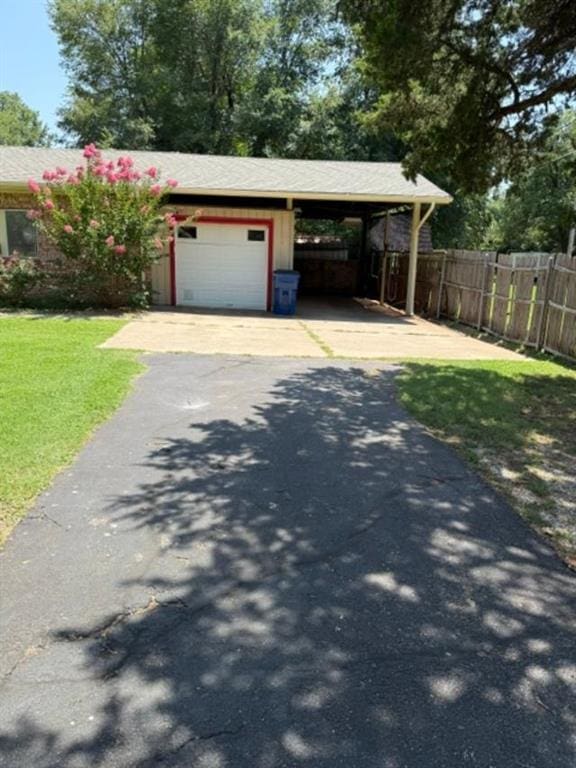 1740 E Lake Park Ln, Mustang, OK 73064 - photo 2