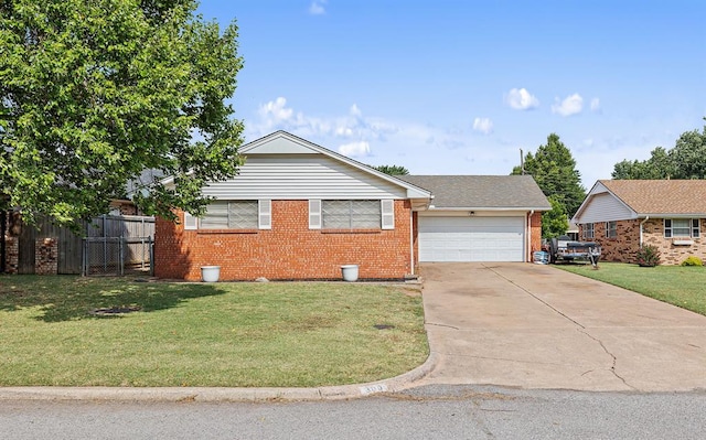 300 Cherokee Ln, El Reno, OK 73036 - photo 1