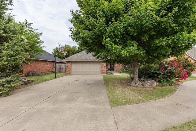 109 W End Ct, Tuttle, OK 73089 - photo 1
