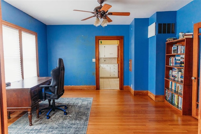302 W 9th St, Chandler, OK 74834 - photo 9