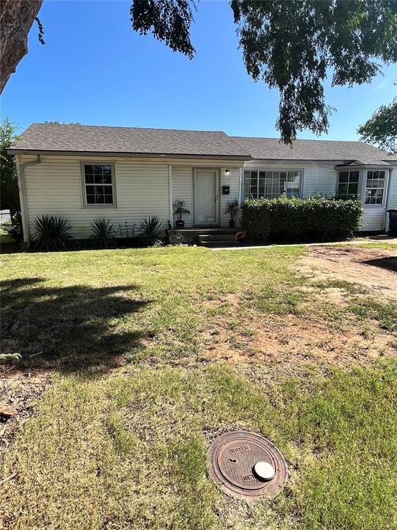 1219 Sherry Ln, Shawnee, OK 74801 - photo 2