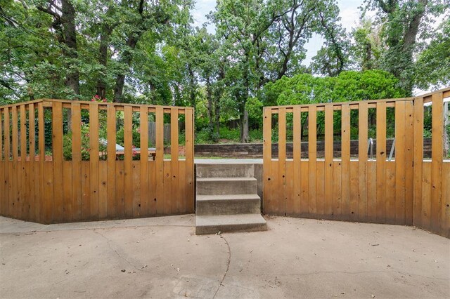 5709 NW 31st St, Oklahoma City, OK 73122 - photo 37