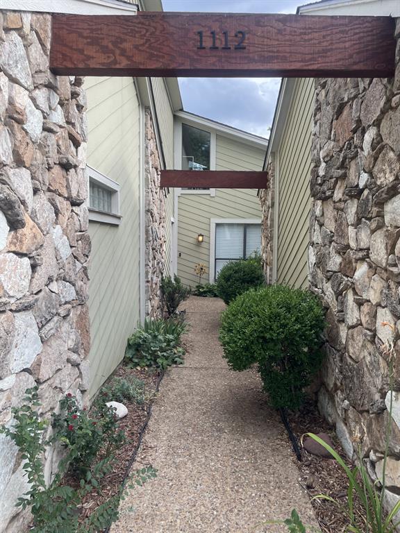 1112 NW 140th Ter, Edmond, OK 73013 - photo 2