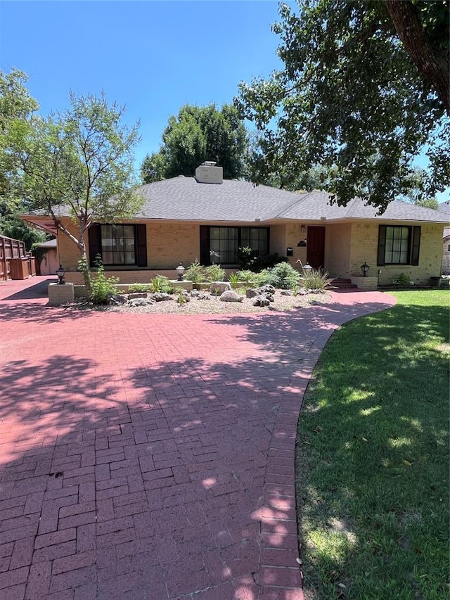 6409 N Hillcrest Ave, Nichols Hills, OK 73116 - photo 1