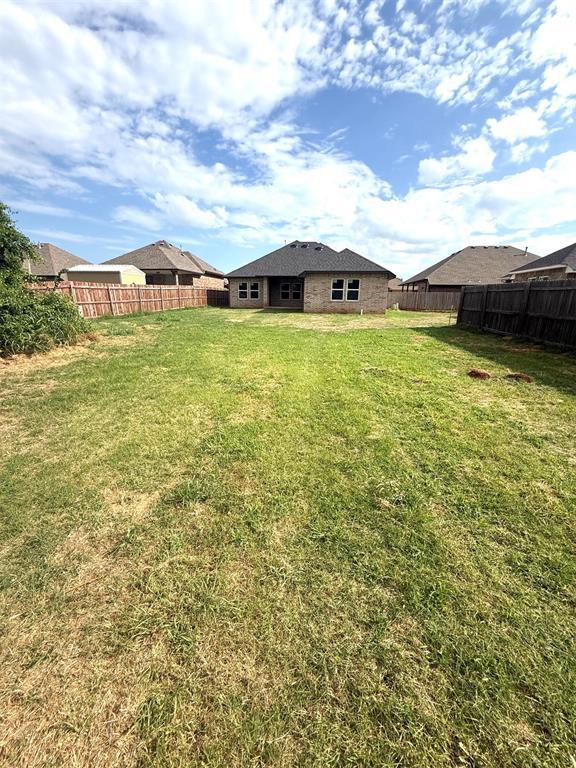 11617 SW 14th St, Yukon, OK 73099 - photo 19