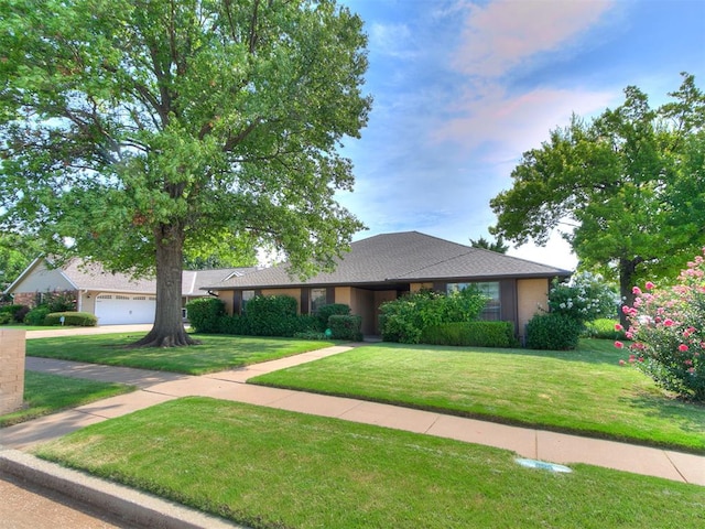 1704 Magnolia Ln, Edmond, OK 73013 - photo 1
