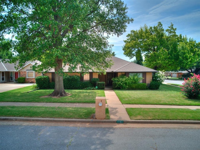 1704 Magnolia Ln, Edmond, OK 73013 - photo 2