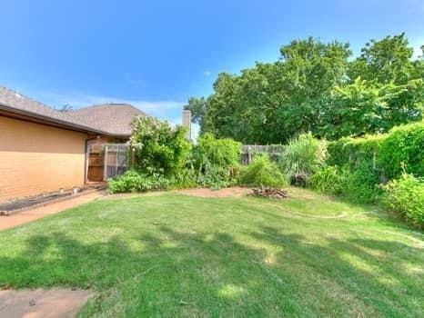 1704 Magnolia Ln, Edmond, OK 73013 - photo 31