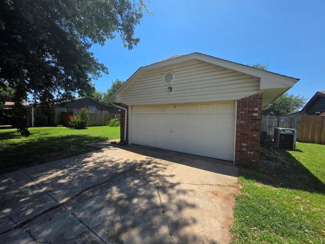 806 Ranchoak Dr, Yukon, OK 73099 - photo 1