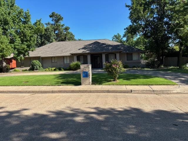 3204 Robin Ridge Rd, Oklahoma City, OK 73120 - photo 1