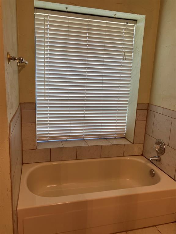 10323 Haven Cir, Midwest City, OK 73130 - photo 20