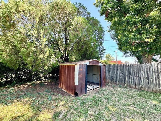 2116 W Minnesota Ave, Chickasha, OK 73018 - photo 30
