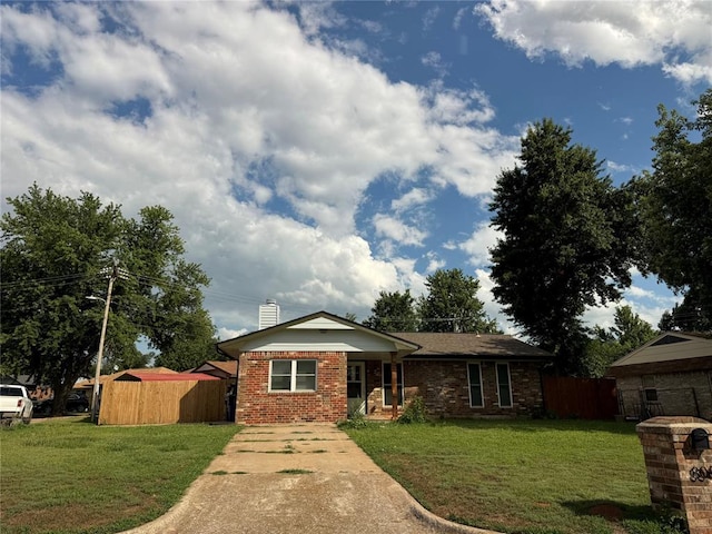 806 S Meadow Ln, Mustang, OK 73064 - photo 1