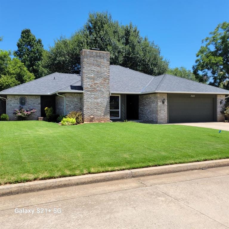 724 Three Oaks Dr, Midwest City, OK 73130 - photo 2