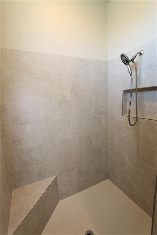 1204 Whispering Meadows Ln, Tuttle, OK 73089 - photo 8