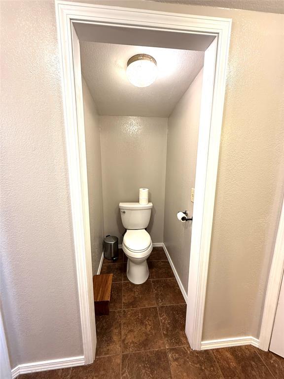 529 S Marion Ave, Hinton, OK 73047 - photo 20