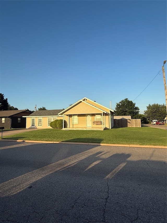 529 S Marion Ave, Hinton, OK 73047 - photo 30