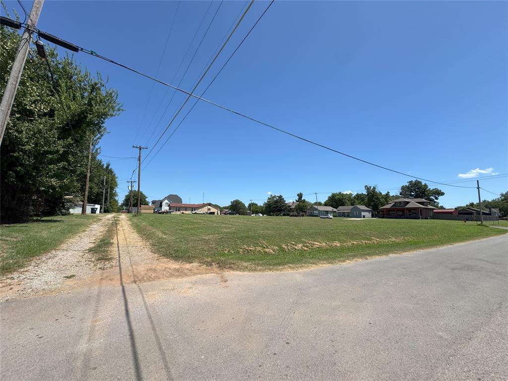 419 W 7th St, Stroud, OK 74079 - photo 3