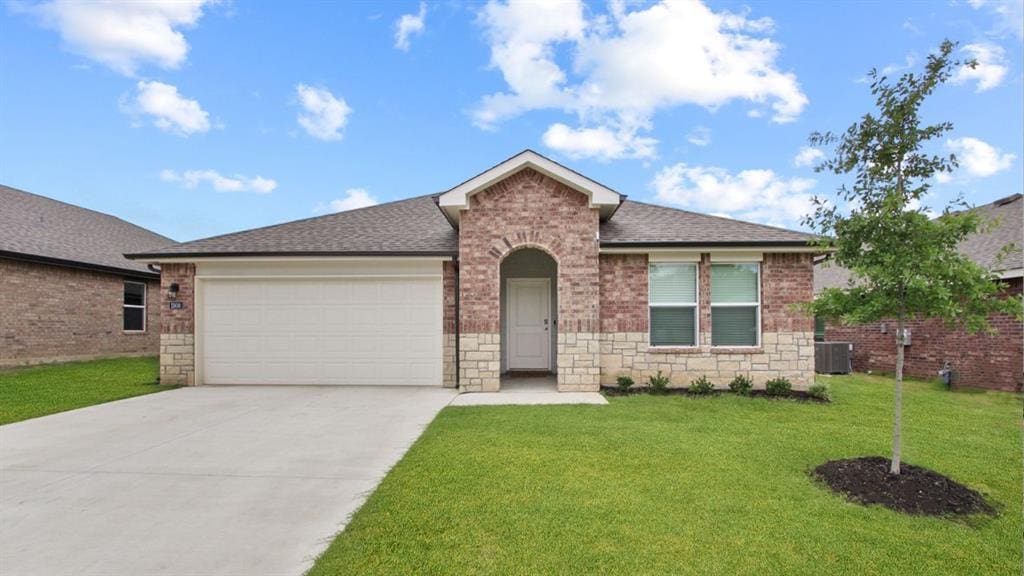9057 NW 149th St, Yukon, OK 73099 - photo 1