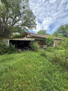 530 4th St, Weleetka, OK 74880 - photo 2