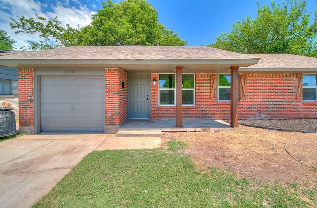 963 SW 4th Pl, Moore, OK 73160 - photo 3