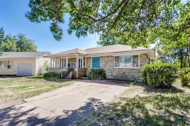 1310 Sherry Ln, Shawnee, OK 74801 - photo 2