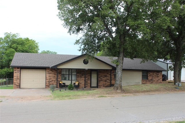1003 N E Ave, Davenport, OK 74026 - photo 1