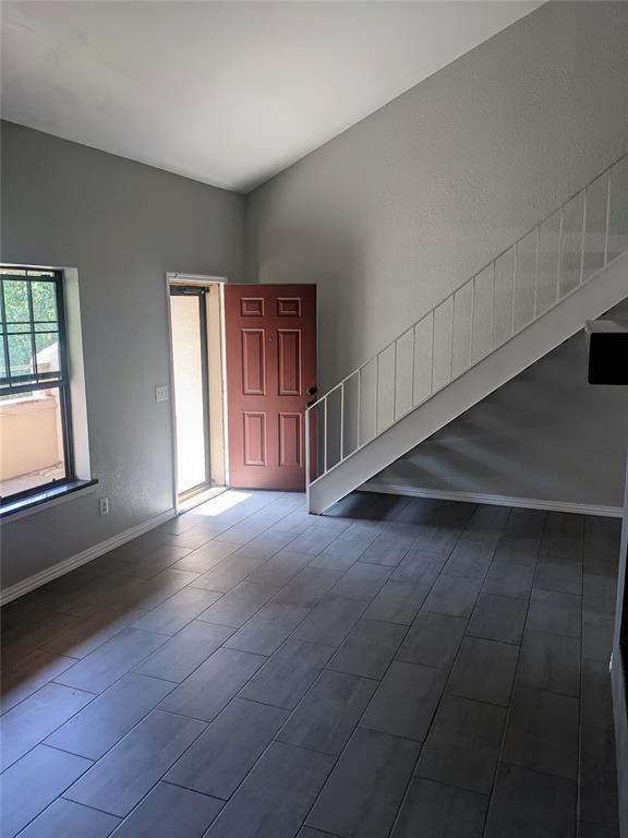 11120 Stratford Dr Unit 212, Oklahoma City, OK 73120 - photo 4