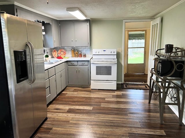 4123 S State Highway 605, Dothan, AL 36301 - kitchen featuring stainless steel refrigerator with ice dispenser, white electric stove, gray cabinetry, a sink, and crown molding