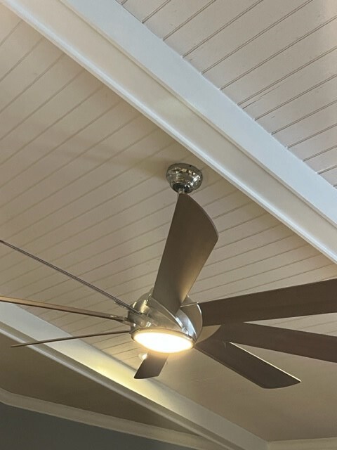 room details with beam ceiling