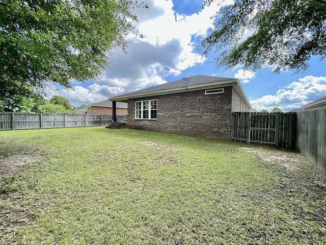 114 Brattleboro Ct, Dothan, AL 36301 - rear view of house with brick siding