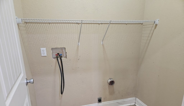 103 Whaley Ct, Ashford, AL 36312 - washroom with electric dryer hookup and washer hookup