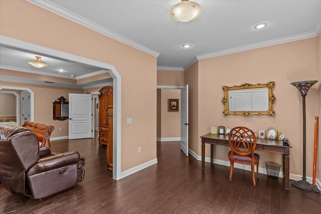 living area with baseboards, ornamental molding, wood finished floors, recessed lighting, and arched walkways