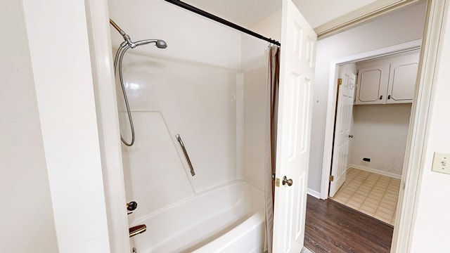 100 W Fontana Cir, Dothan, AL 36305 - full bath featuring wood finished floors and shower / bathtub combination with curtain